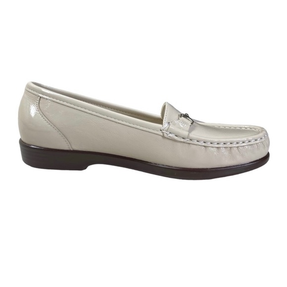 SAS Metro - Leather Loafer
Color: Bone Patent 7.5 N - Picture 6 of 13